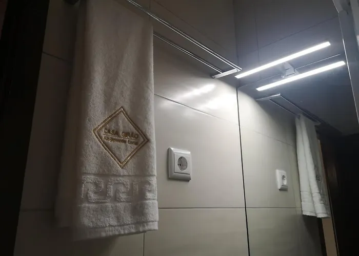 Casa Girao - Local 3*